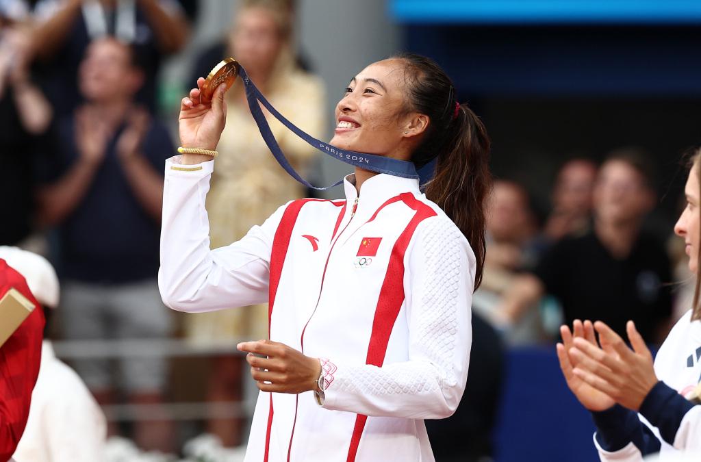 MK体育为什么说尼克斯53年首冠>马刺5次捧杯?