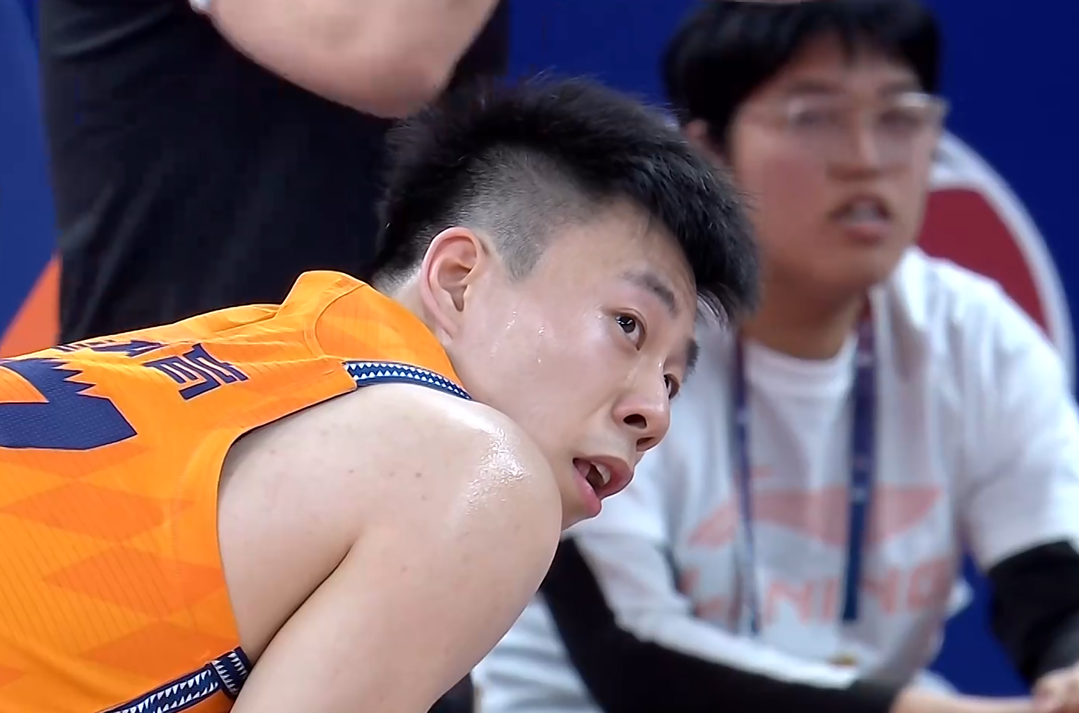 MK体育绝妙，湖人队新阵容被NBA评论员比尔·西蒙斯起绰号“Snowtime”