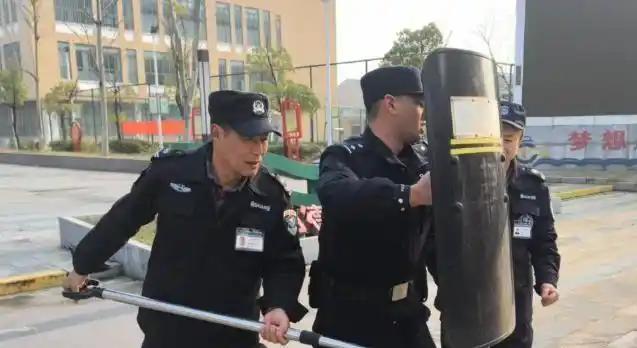 绿军布朗申请主播大学引球迷不满