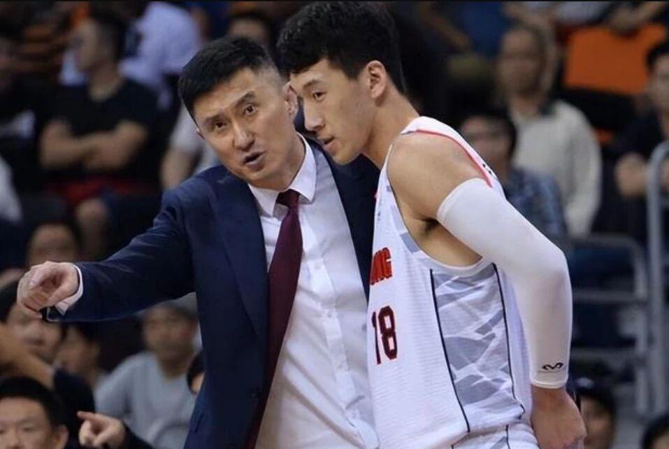 不惧文班垫脚布伦森45+3，唐斯全场2分，尼克斯4