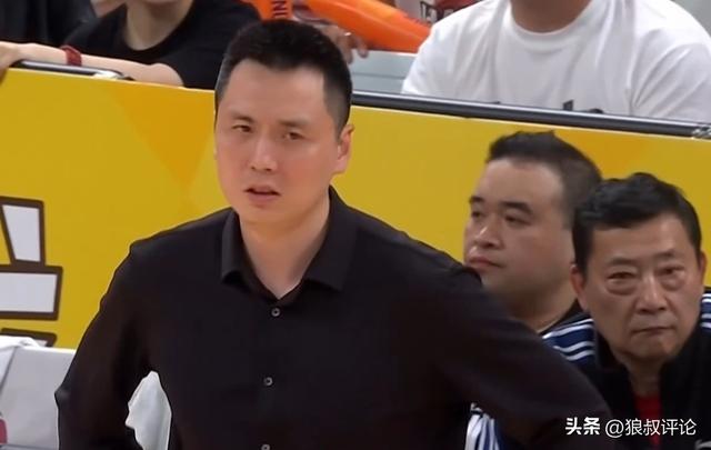 MK体育绝妙,湖人队新阵容被NBA评论员比尔·西蒙斯起绰号“Snowtime”